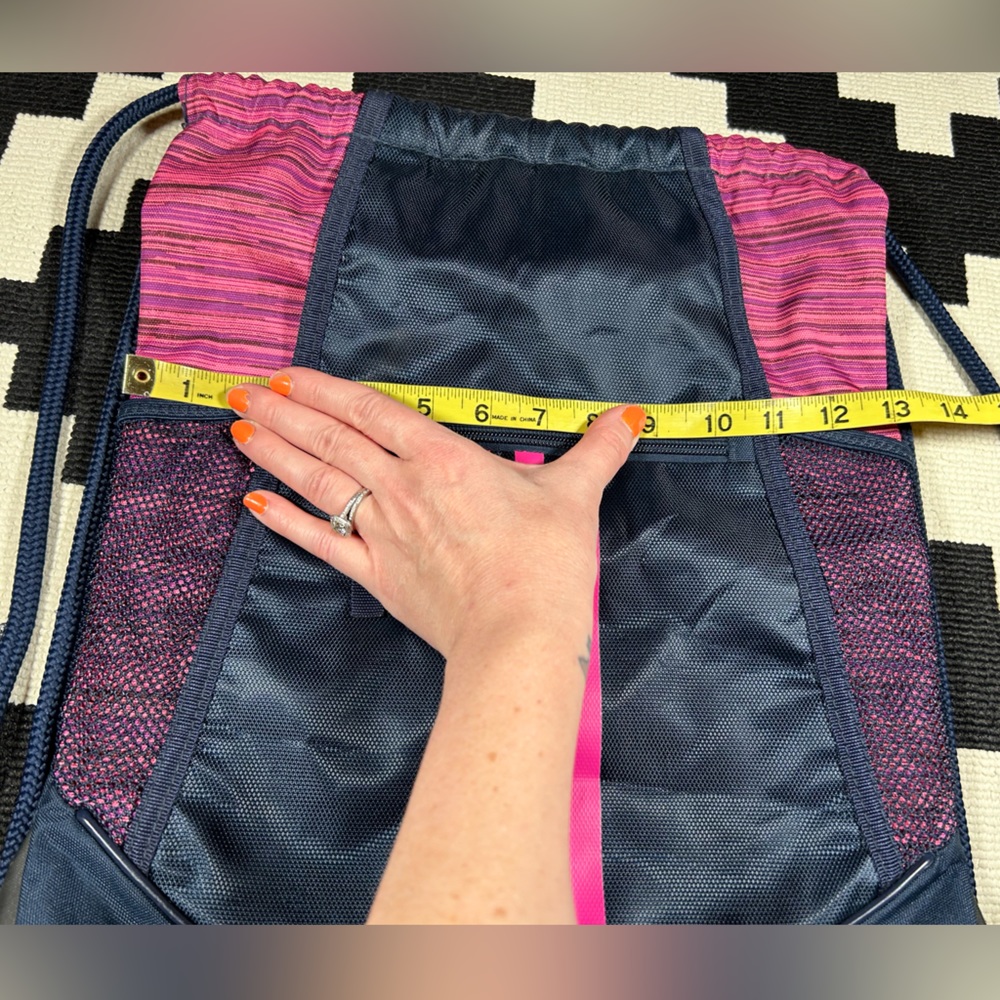 ADIDAS, drawstring backpack!! - Picture 6 of 12